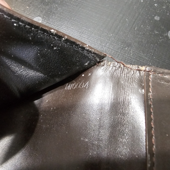 Louis Vuitton LV Vintage Classic Signature Virnes Leather /France - Picture 4 of 5